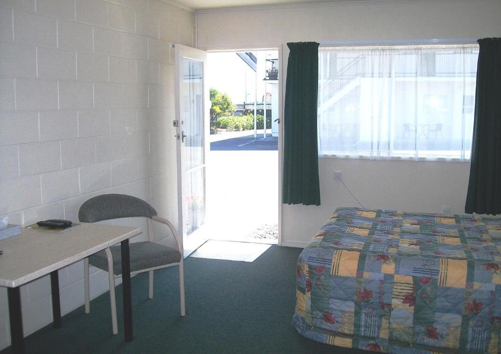 Cedar Court Motel Napier Exteriör bild